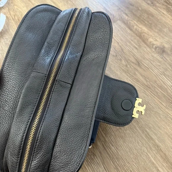 Tory Burch Black/Gold Leather Purse - Picture 5 of 6